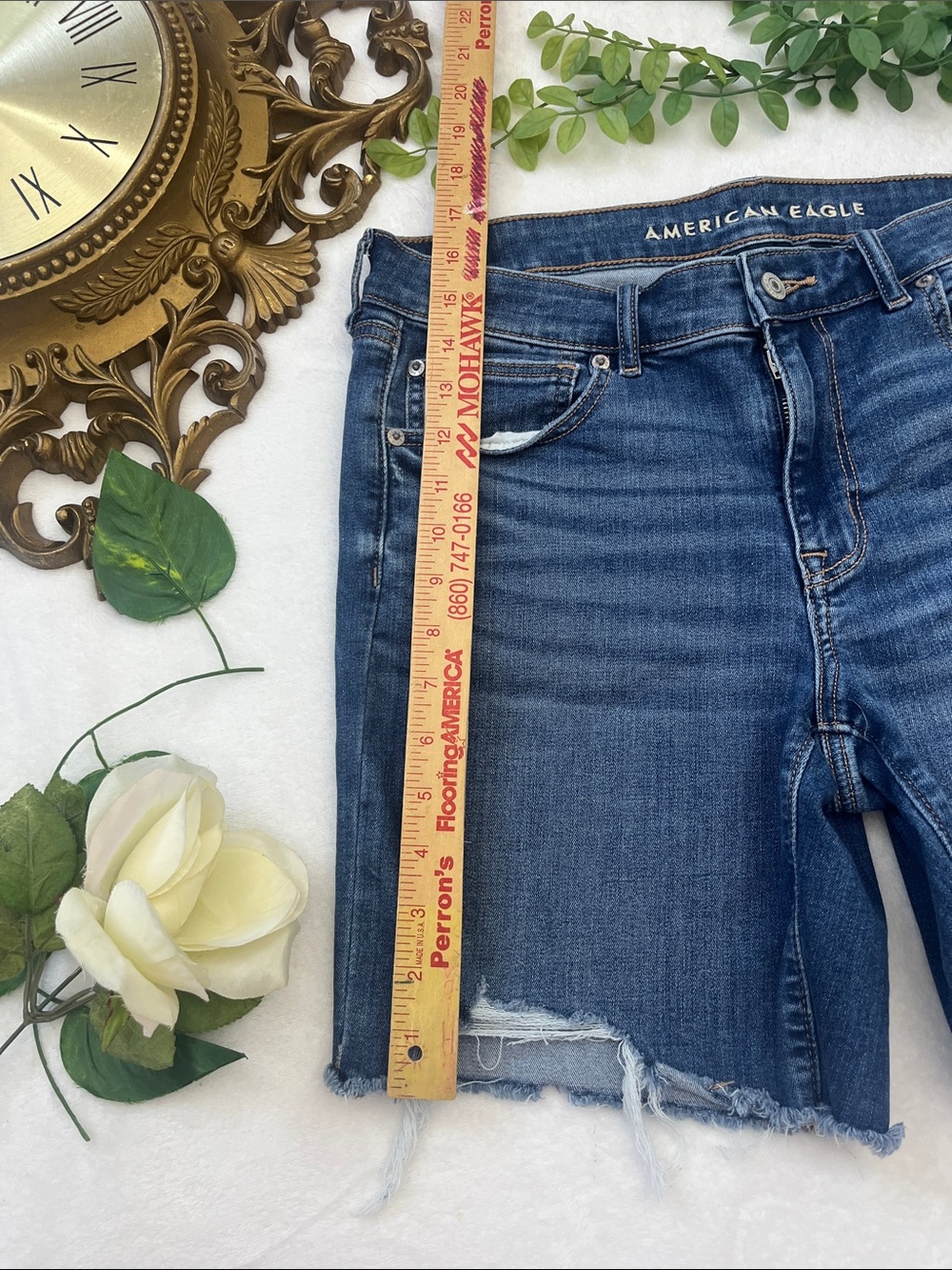 American Eagle Skinny Bermuda Jean Shorts Next Level Stretch size 12 - Picture 2 of 6